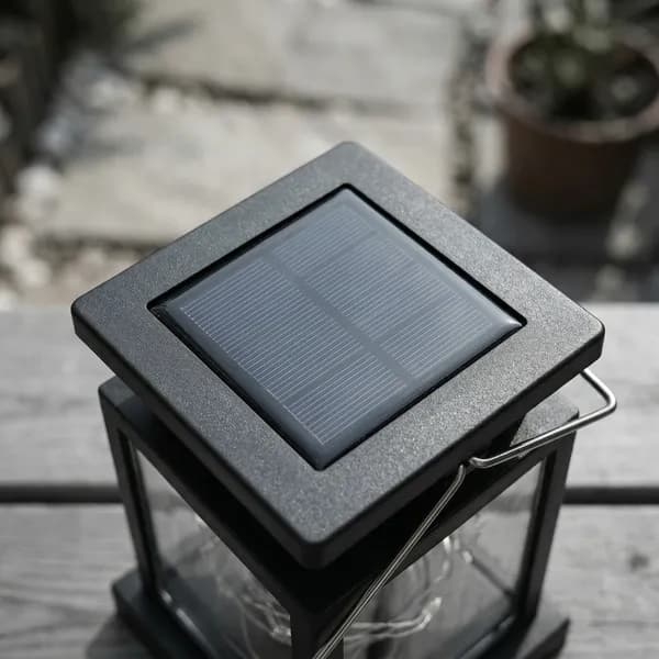 Avantage Aura Solaire — éclairage solaire minimaliste